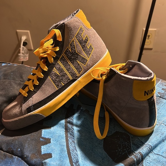 Men’s Nike Blazer - Picture 5 of 5